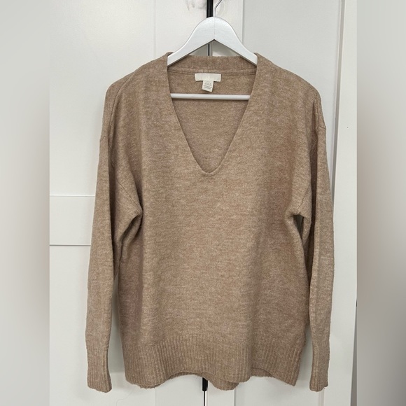 Beige H&M sweater - Picture 1 of 3